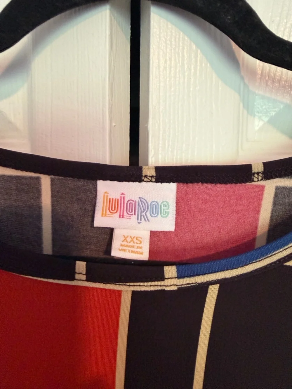 🇺🇸🎉LuLaRoe Irma Tee - Picture 2 of 3